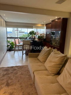 Image 1 - 1023435