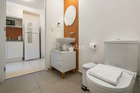 Image 9 - 1023439