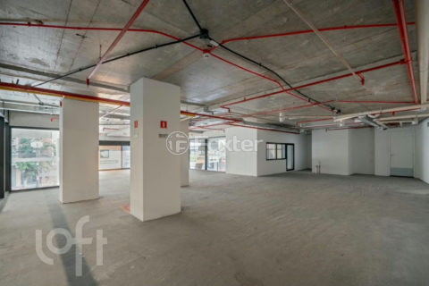 Image 31 - 1023677