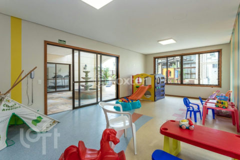 Image 34 - 1023995