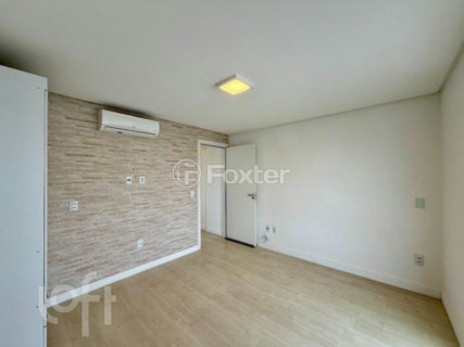 Image 7 - 1024337