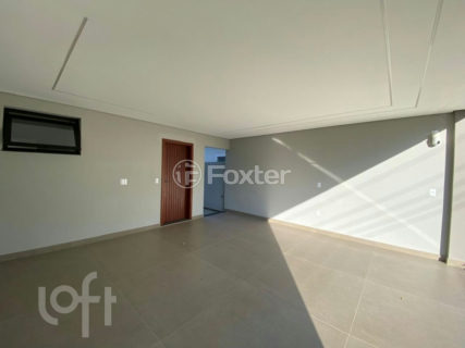 Image 38 - 1024702