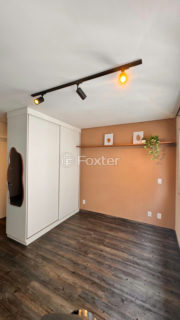 Image 4 - 1025030