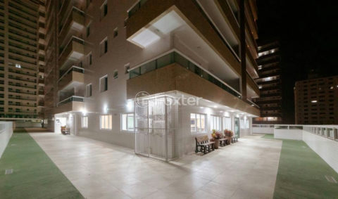 Image 36 - 1025158