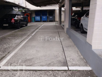 Image 21 - 1025183