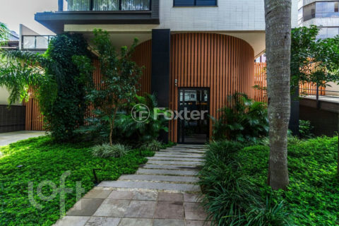 Image 44 - 1025363