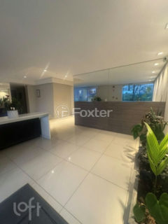 Image 32 - 1025440