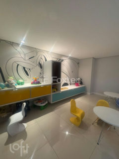 Image 30 - 1025440