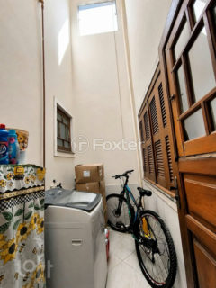 Image 11 - 1025445