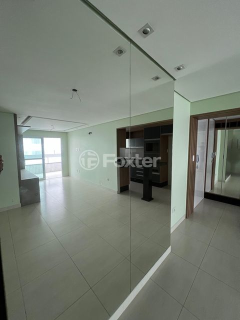 Image 1 - 1025720