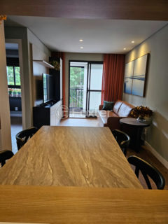 Image 1 - 1027156