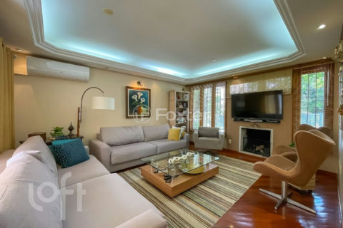 Image 0 - 1028408