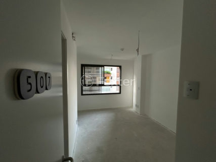 Image 1 - 1029244