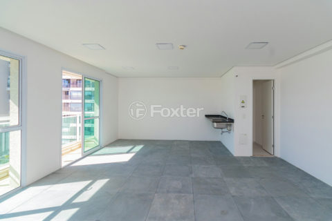Image 1 - 1031944