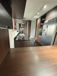 Image 1 - 1036180
