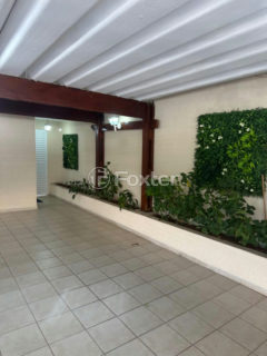 Image 1 - 1036832