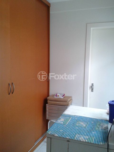 Image 30 - 104702