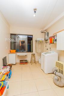 Image 31 - 105768