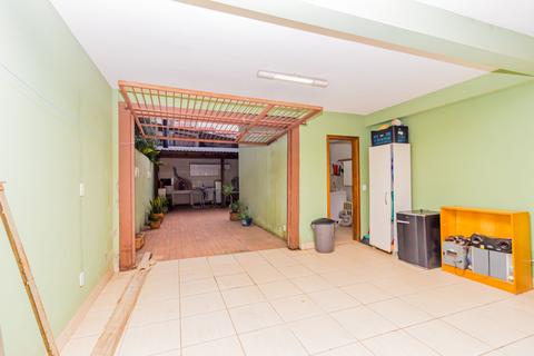 Image 30 - 105768