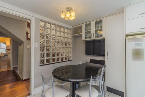 Image 35 - 106205