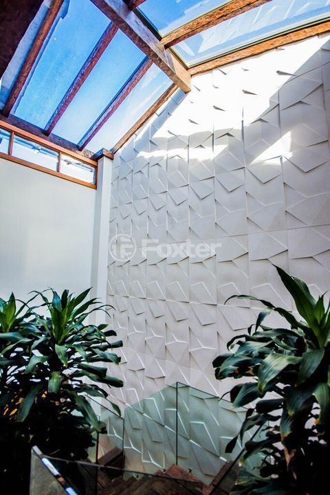 Image 43 - 107556