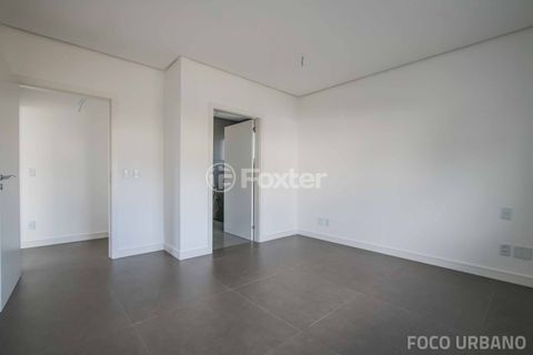 Image 24 - 125800