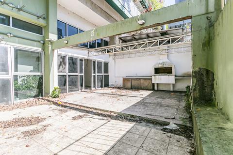 Image 29 - 128265
