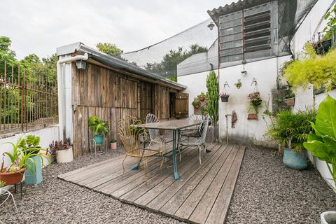 Image 23 - 138102
