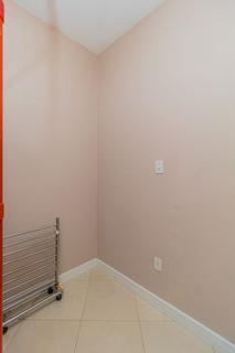 Image 22 - 144055