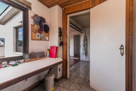 Image 38 - 148212