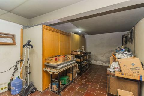 Image 37 - 150043