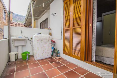 Image 22 - 156911