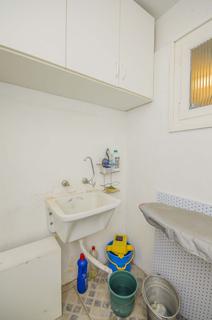 Image 34 - 176070
