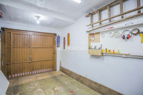 Image 37 - 179993