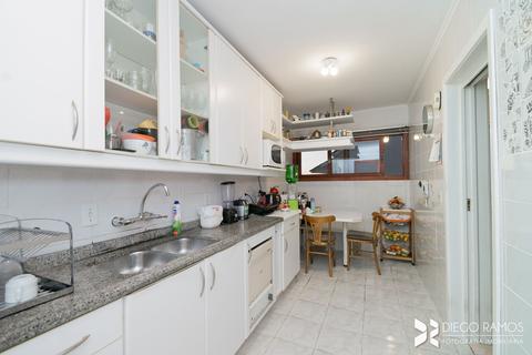 Image 32 - 181103