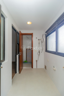 Image 39 - 185006
