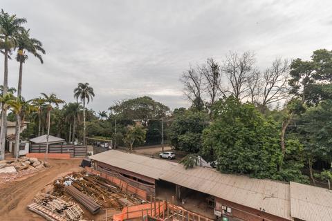 Image 26 - 195042