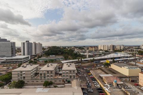 Image 90 - 195331