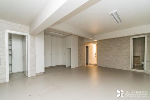 Image 37 - 198213