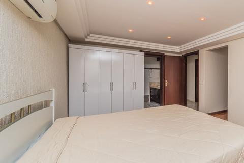 Image 33 - 203867