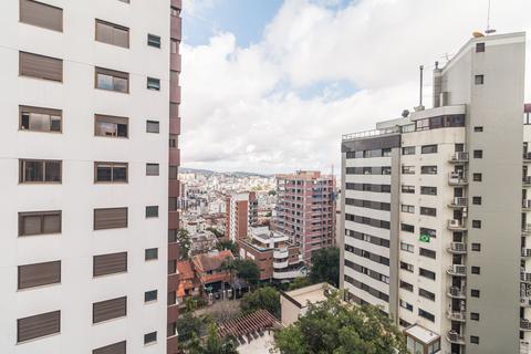 Image 29 - 203890