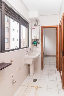 Image 32 - 203890