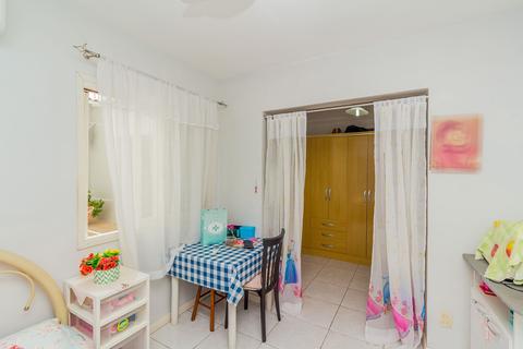 Image 39 - 204921