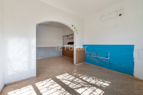 Image 3 - 204930