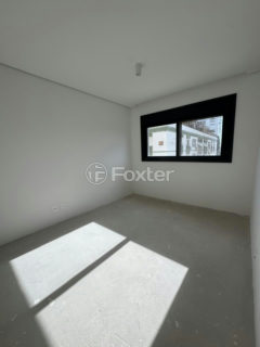 Image 40 - 205217