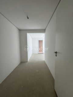 Image 37 - 205217