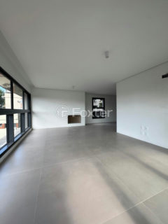 Image 25 - 205217
