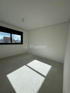 Image 34 - 205217