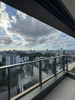 Image 25 - 205218