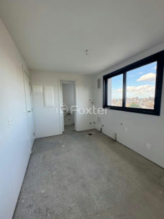 Image 31 - 205218
